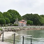 Casa Punta Balea, En El Centro Cangas
